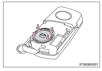 Toyota C-HR. Control remoto inalámbrico/pila de la llave electrónica